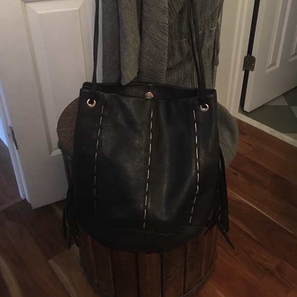 Leather bag with fringe - Picture 1 of 3